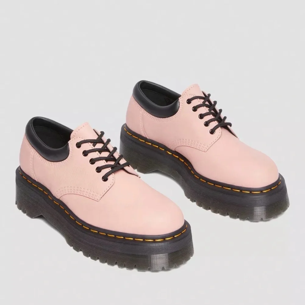 Dr. Martens Unisex
8053 LEATHER PLATFORM CASUAL SHOES - Picture 1 of 6